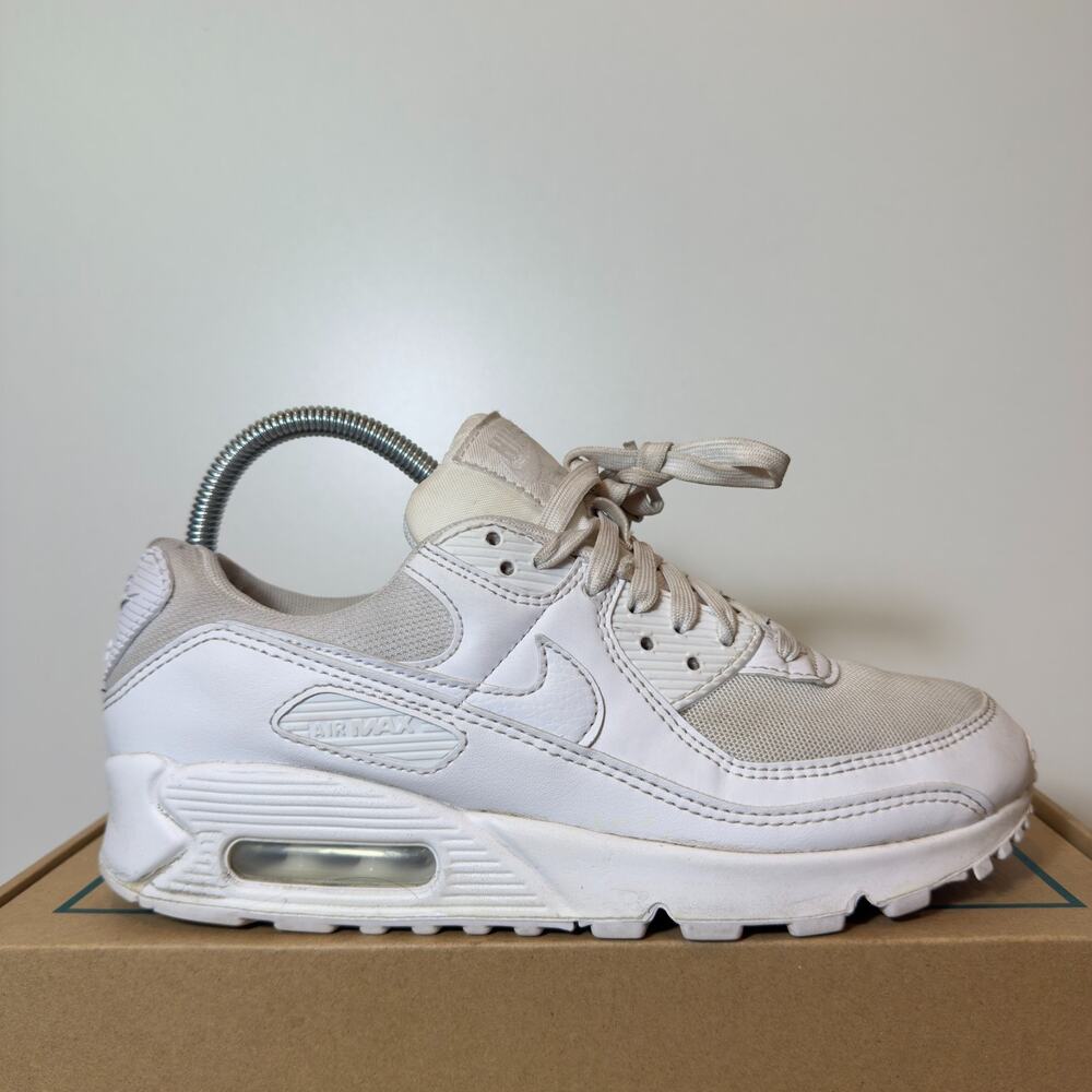 Nike Air Max 90 Womens 8 Triple White Leather Sneakers Casual Chunky Shoes